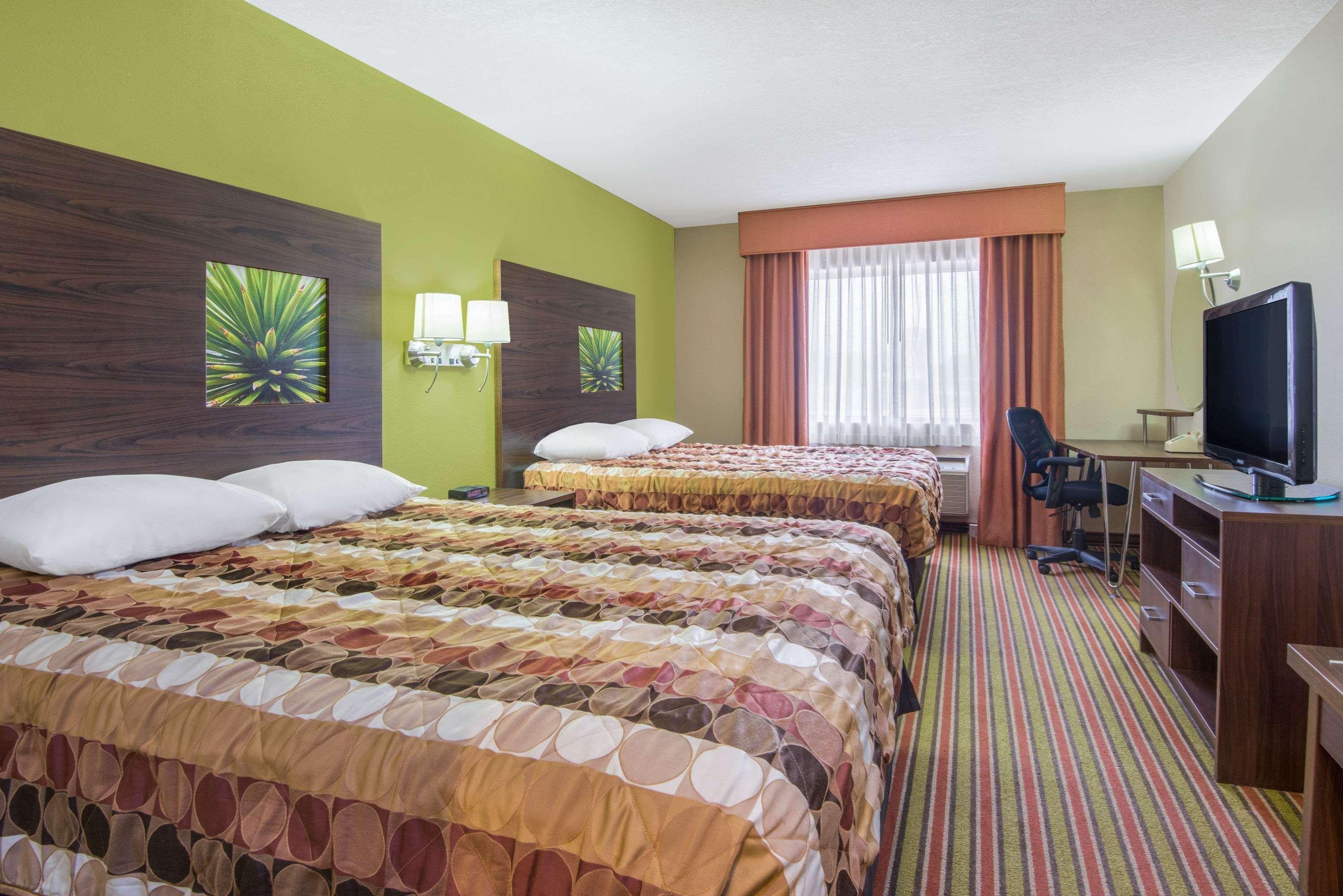 Super 8 By Wyndham Portales Motel Exterior foto