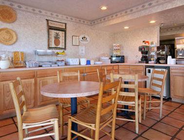 Super 8 By Wyndham Portales Motel Restaurante foto